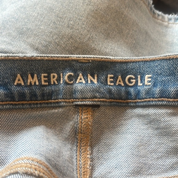 American Eagle - Highest Rise 90’s Boyfriend Short -distressed - size 18 - Picture 3 of 5